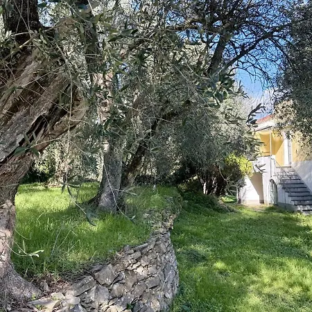 アパート Host4u - Cozy Retreat In Trincheri, Relais Oliva Bellissimi