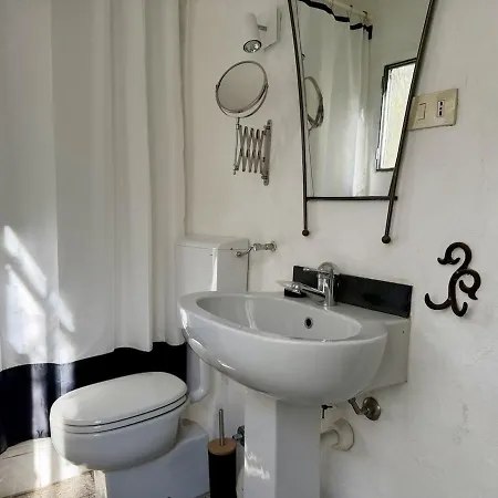Host4u - Cozy Retreat In Trincheri, Relais Oliva *